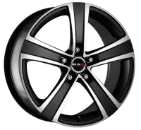 جنطات فى سنغافورة